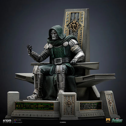IRON STUDIOS - DOOM AVENGERS:DOOMSDAY DOCTOR DOOM THRONE 1/10 STATUA 22 cm