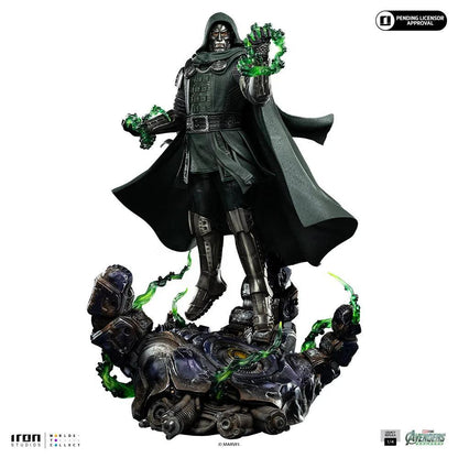 IRON STUDIOS - DOOM AVENGERS:DOOMSDAY DOCTOR DOOM LEGACY REPLICA 1/4 STATUA 67 cm