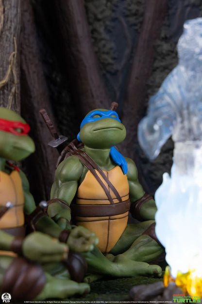 PCS - TEENAGE MUTANT NINJA TURTLES TEENAGE MUTANT NINJA TURTLES MOVIE MOMENTS SPLINTER'S SPIRIT MINI SCALE DIORAMA STATUA 35,6 × 22,9 × 22,9 cm