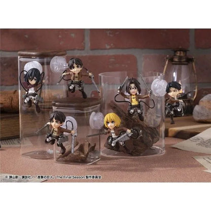 MEGAHOUSE - ATTACK ON TITAN TOBIMAS DISPLAY (6) MINI FIGURA 5 cm