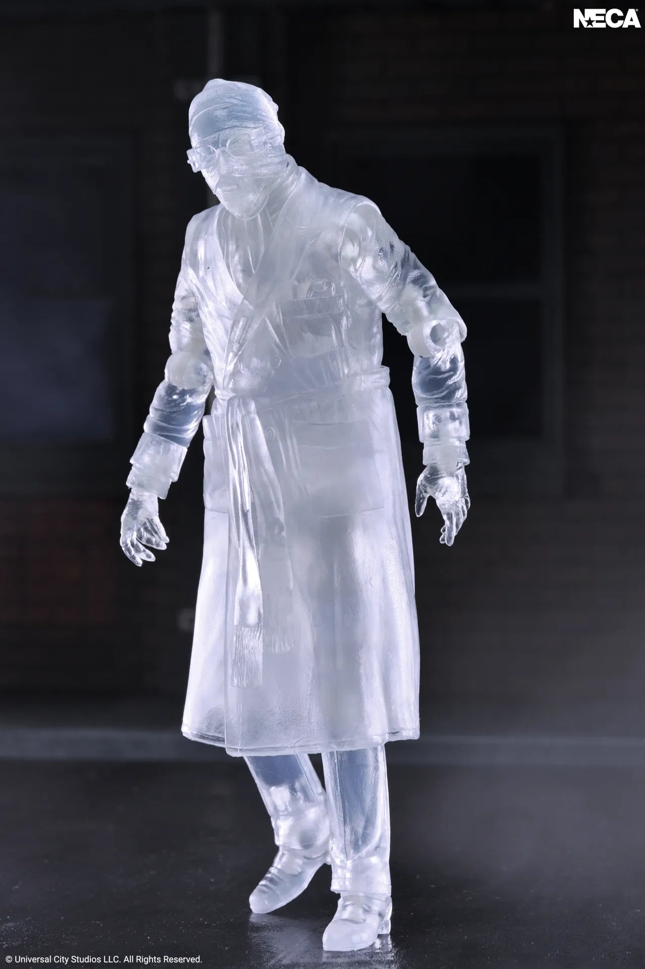 NECA - UNIVERSAL MONSTERS UNIVERSAL MONSTERS INVISIBLE MAN INVISIBLE ACTION FIGURE 17 cm