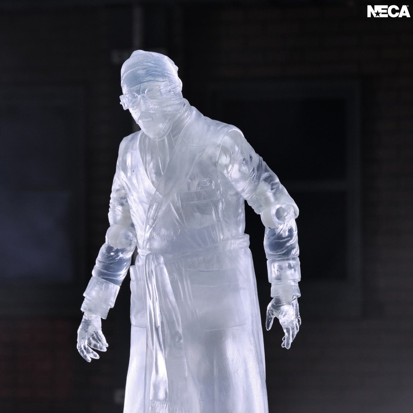 NECA - UNIVERSAL MONSTERS UNIVERSAL MONSTERS INVISIBLE MAN INVISIBLE ACTION FIGURE 17 cm