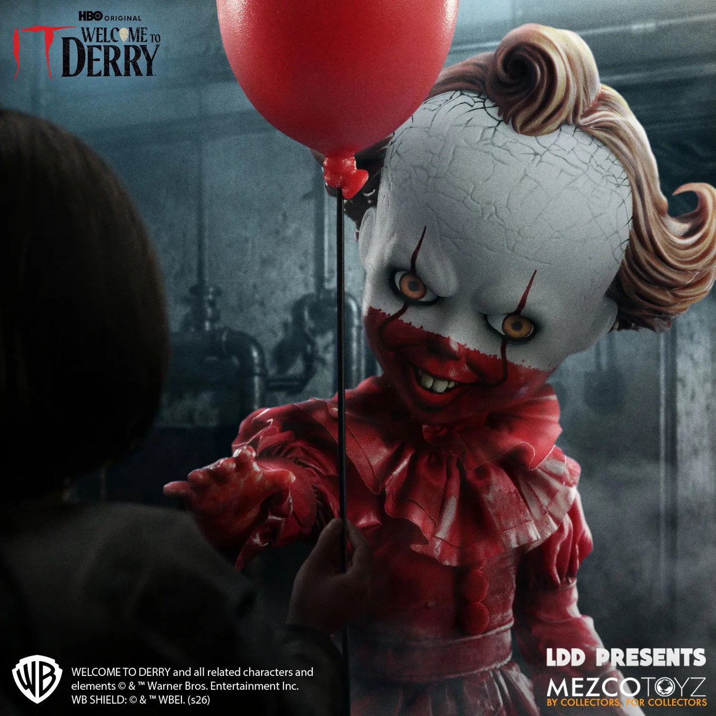 MEZCO TOYS LDD PRESENTS WELCOME DERRY PENNYWISE ACTION FIGURE 25 cm