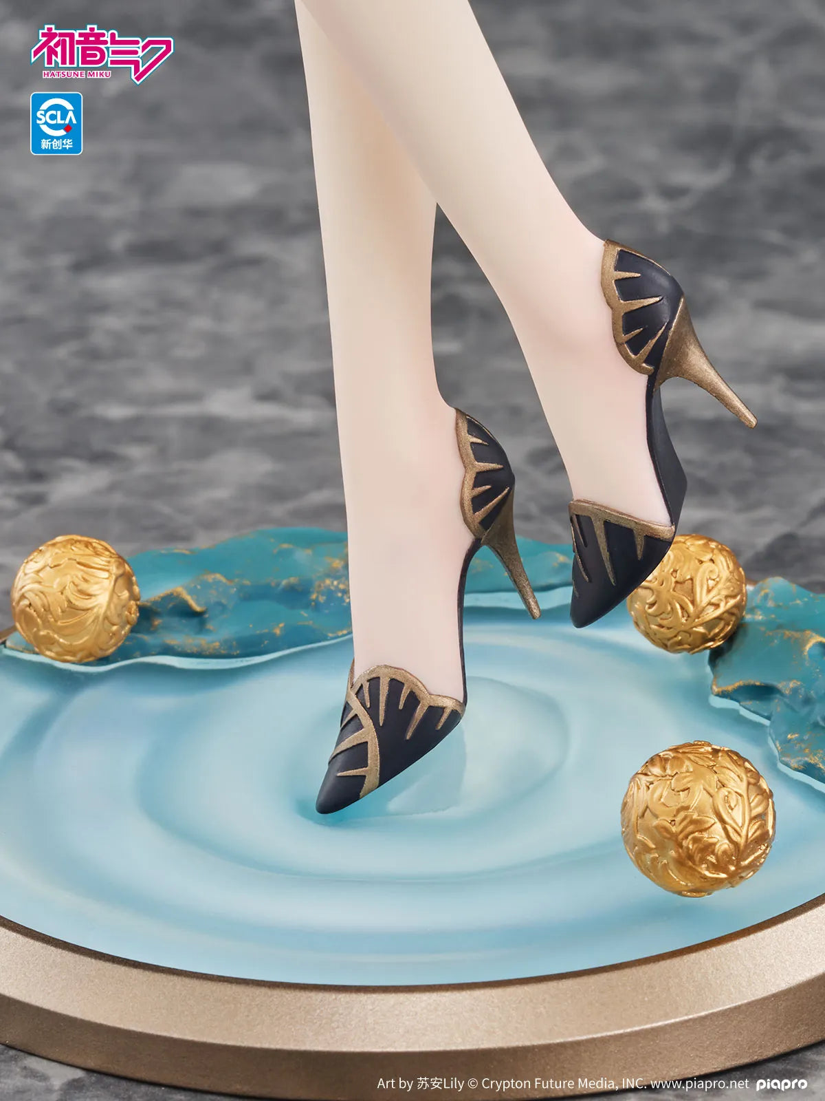 KAIYODO - HATSUNE MIKU HATSUNE MIKU AZURE DRAGON VER. SCALE 1/7 STATUA 27 cm