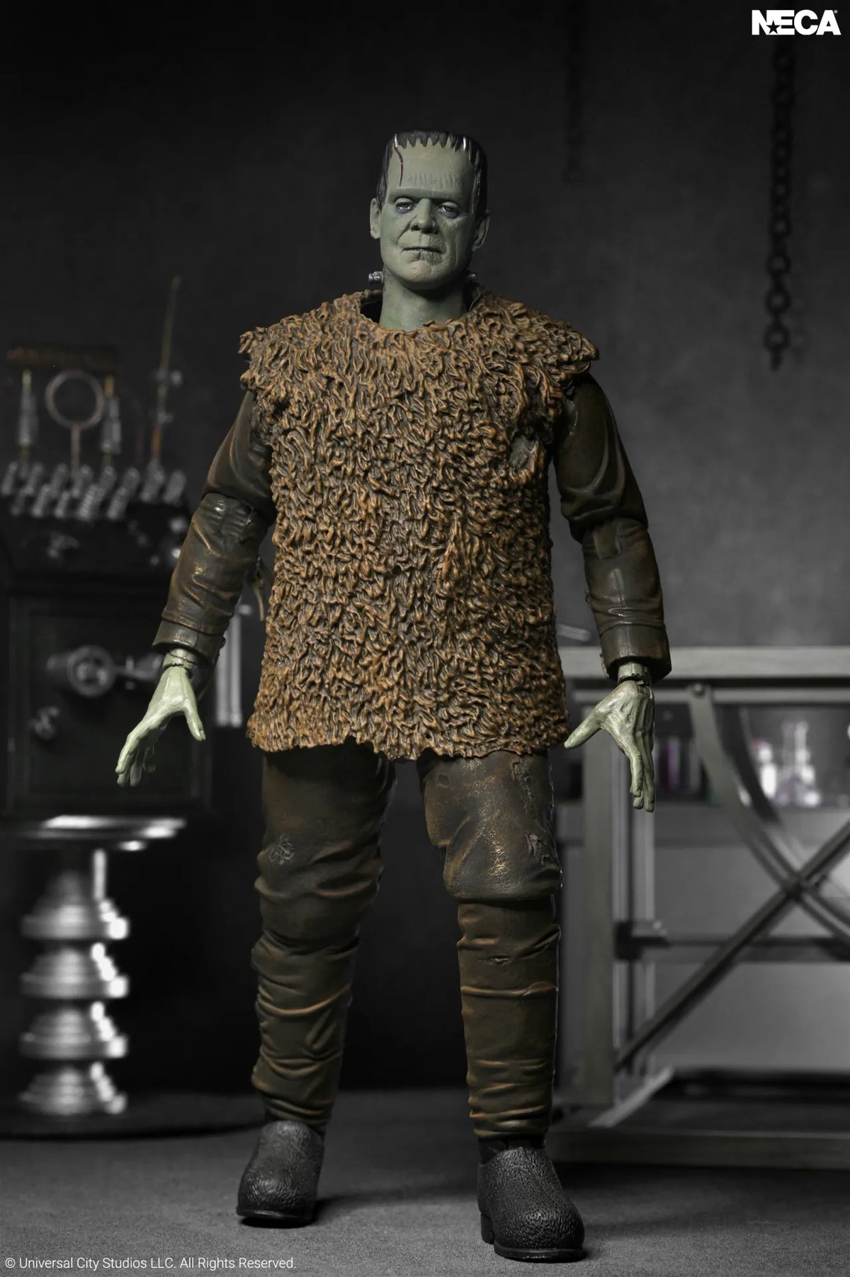 NECA - UNIVERSAL MONSTERS UNIVERSAL MONTERS FRANKENSTEIN MONSTER ULTIMATE ACTION FIGURE 17 cm
