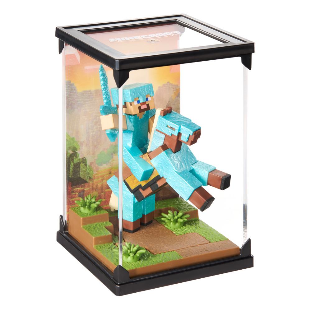 NOBLE COLLECTIONS - MINECRAFT MINECRAFT DIAMOND ARMOR STEVE HORSE DIORAMA