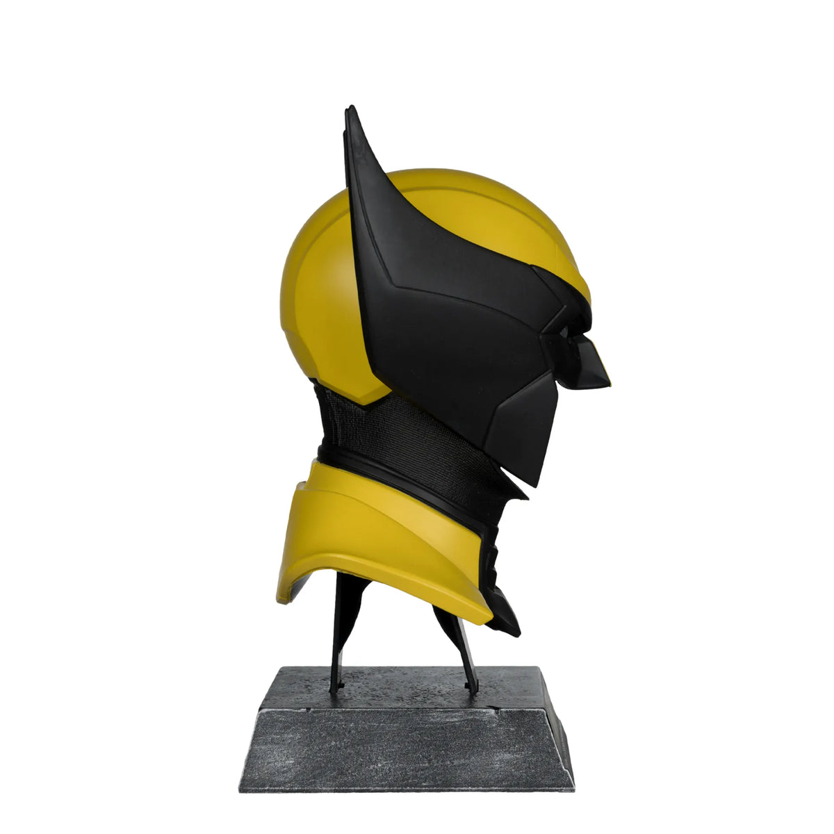 MCFARLANE TOYS 25 WOLVERINE - MARVEL GAMES COWL 1:3 PROP REPLICA 20 cm