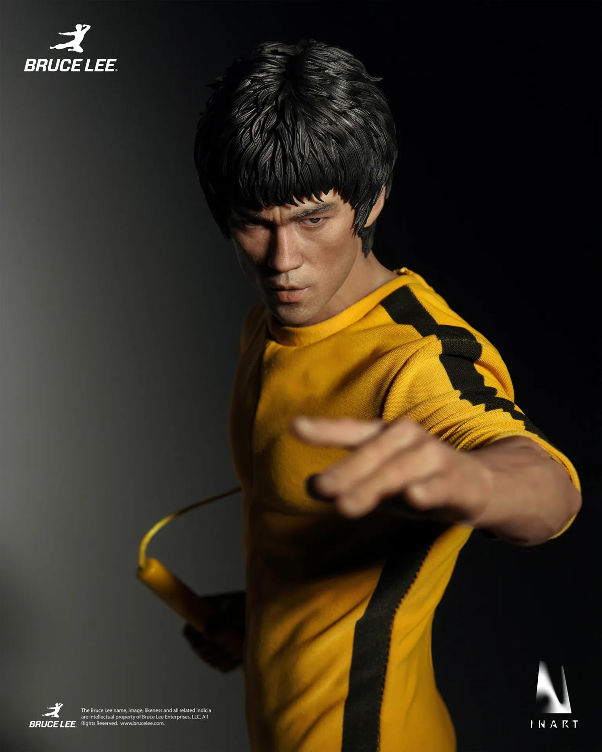 INART - BRUCE LEE BRUCE LEE (YELLOW JUMPSUIT) COLLECTIBLE 1/6 ACTION FIGURE 27.5 cm