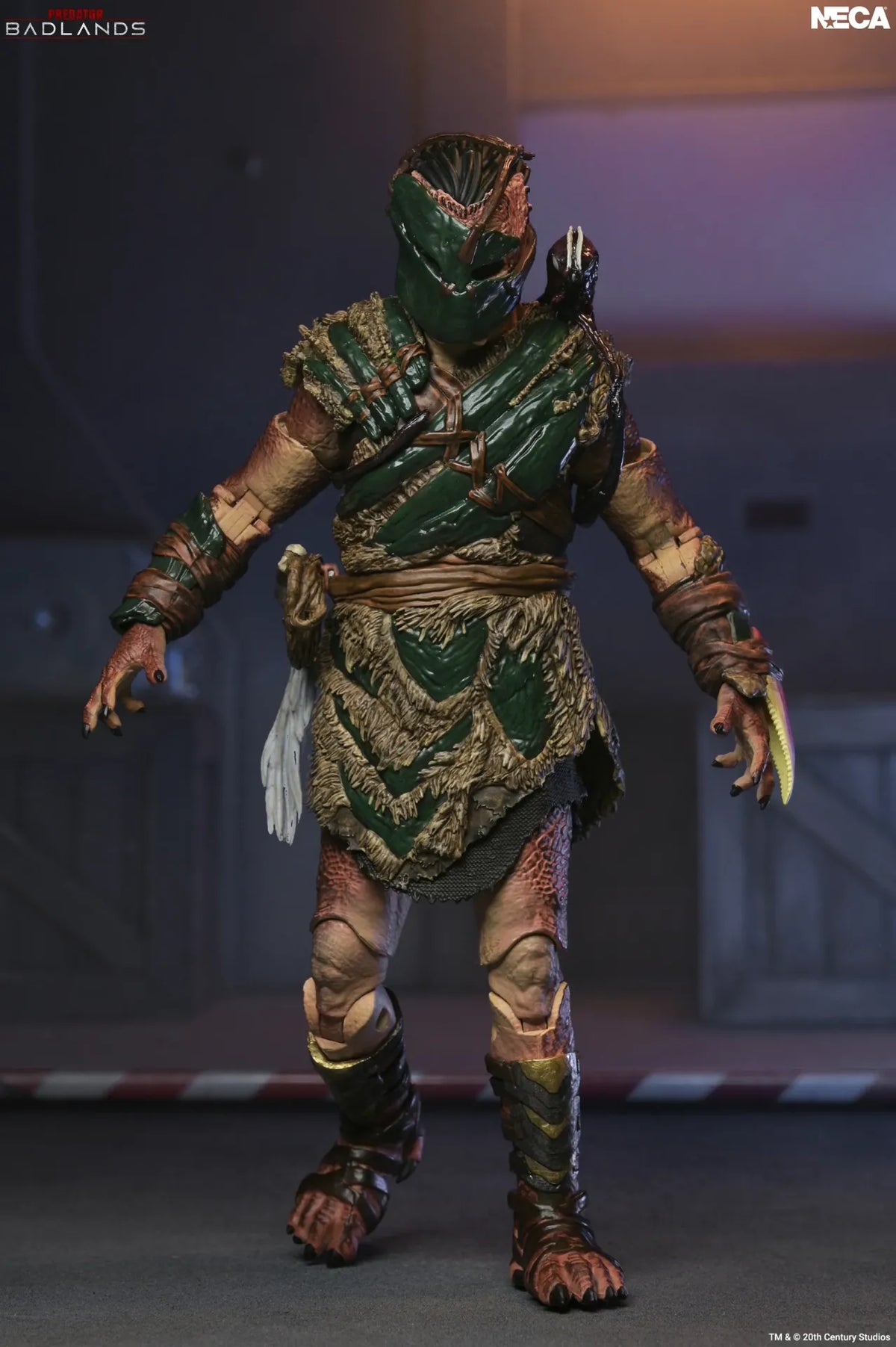PREDATOR BADLANDS DEK BONE BISON ARMOR ULTIMATE ACTION FIGURE