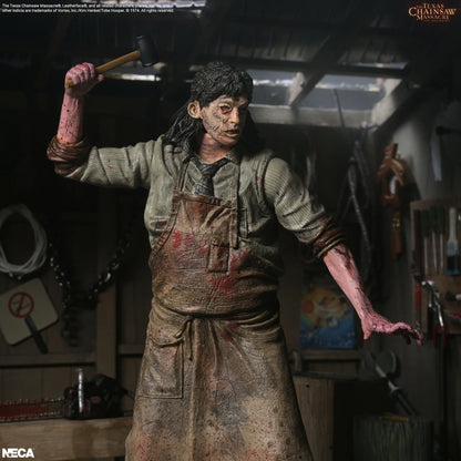 THE TEXAS CHAINSAW MASSACRE THE BEGINNING SLAUGHTERHOUSE ACTION FIGURE BOX SET