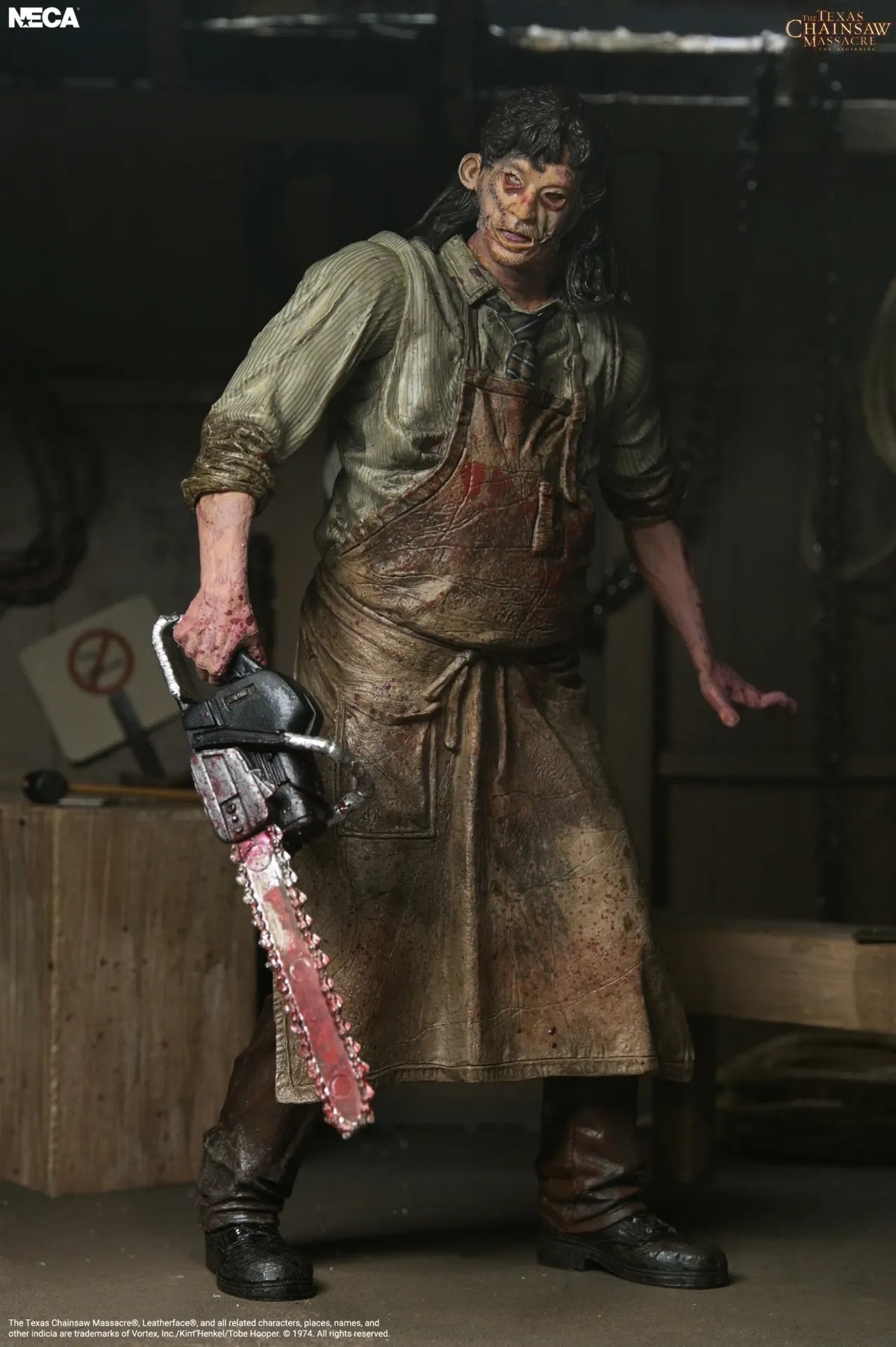 THE TEXAS CHAINSAW MASSACRE THE BEGINNING SLAUGHTERHOUSE ACTION FIGURE BOX SET