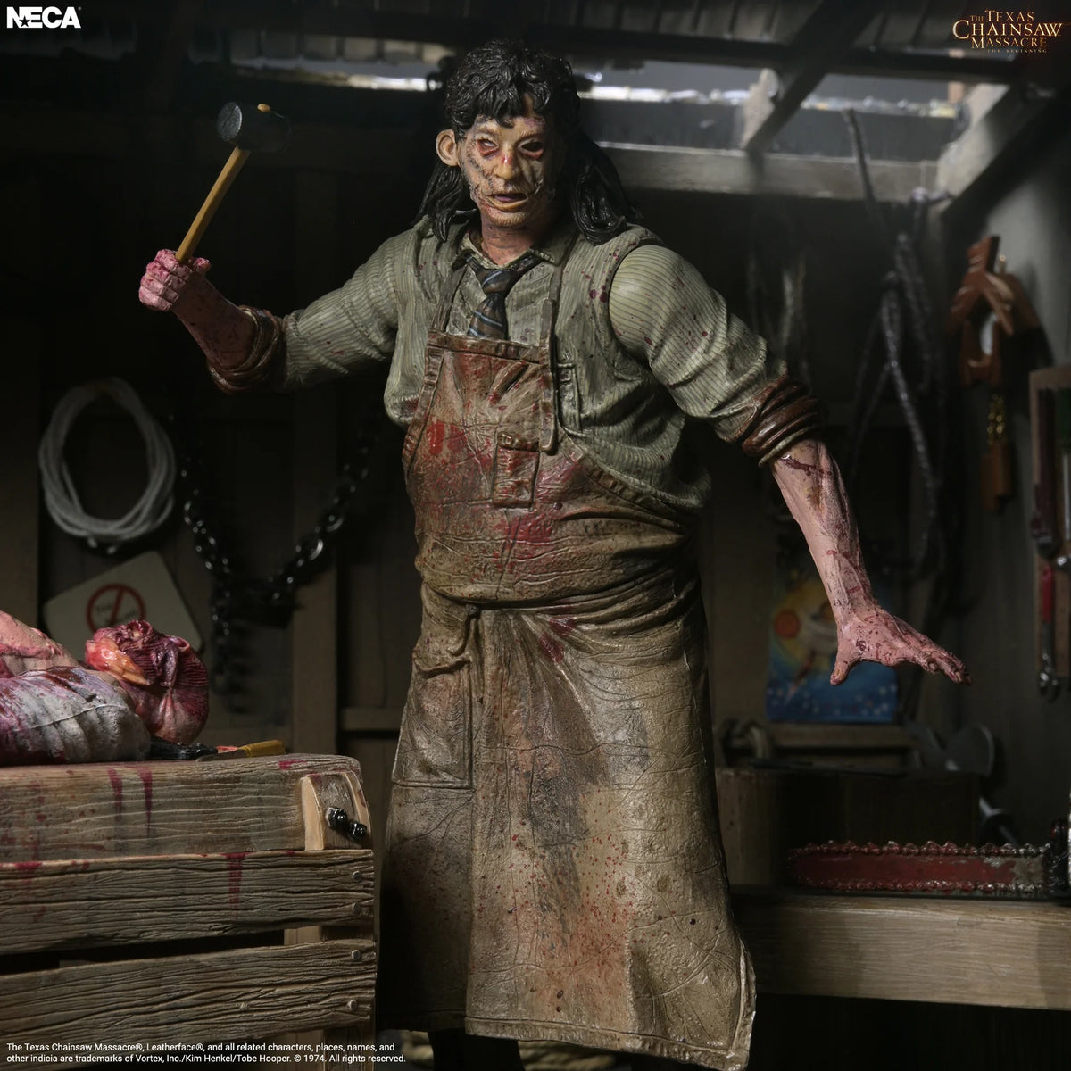 THE TEXAS CHAINSAW MASSACRE THE BEGINNING SLAUGHTERHOUSE ACTION FIGURE BOX SET