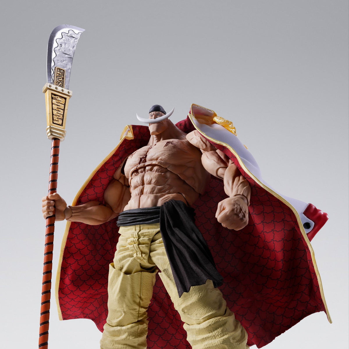 ONE PIECE EDWARD NEWGATE WHITEBEARD MARINEFORD S.H.FIGUARTS