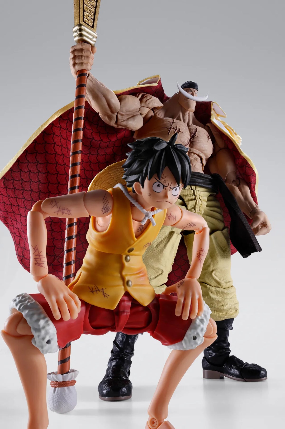 ONE PIECE EDWARD NEWGATE WHITEBEARD MARINEFORD S.H.FIGUARTS