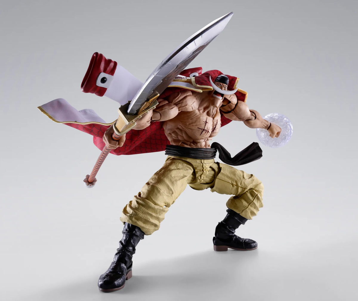 ONE PIECE EDWARD NEWGATE WHITEBEARD MARINEFORD S.H.FIGUARTS