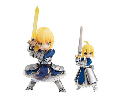 MEGAHOUSE FATE/GO DESKTOP ARMY .SABER/ .PENDRAGON MINI FIGURA 15 cm