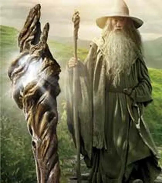 NOBLE COLLECTIONS HOBBIT GANDALF ILLUMINATING STAFF REPLICA