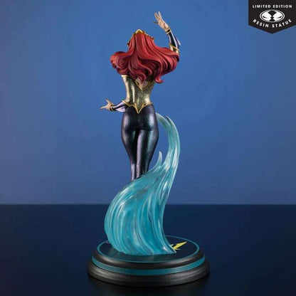 DC COVER GIRLS MERA BY CAMPBELL STATUE
