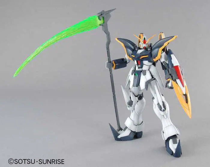 BANDAI - GUNDAM MG DEATHSCYTHE EW 1/100 MODEL KIT 18 cm