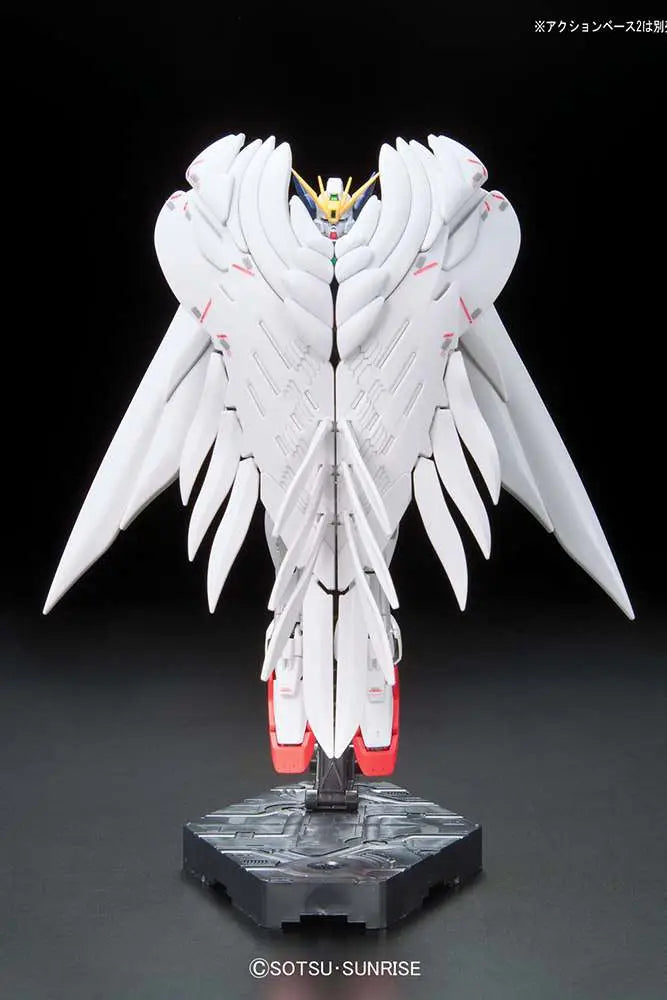 BANDAI - GUNDAM RG WING ZERO CUSTOM EW 1/144 MODEL KIT