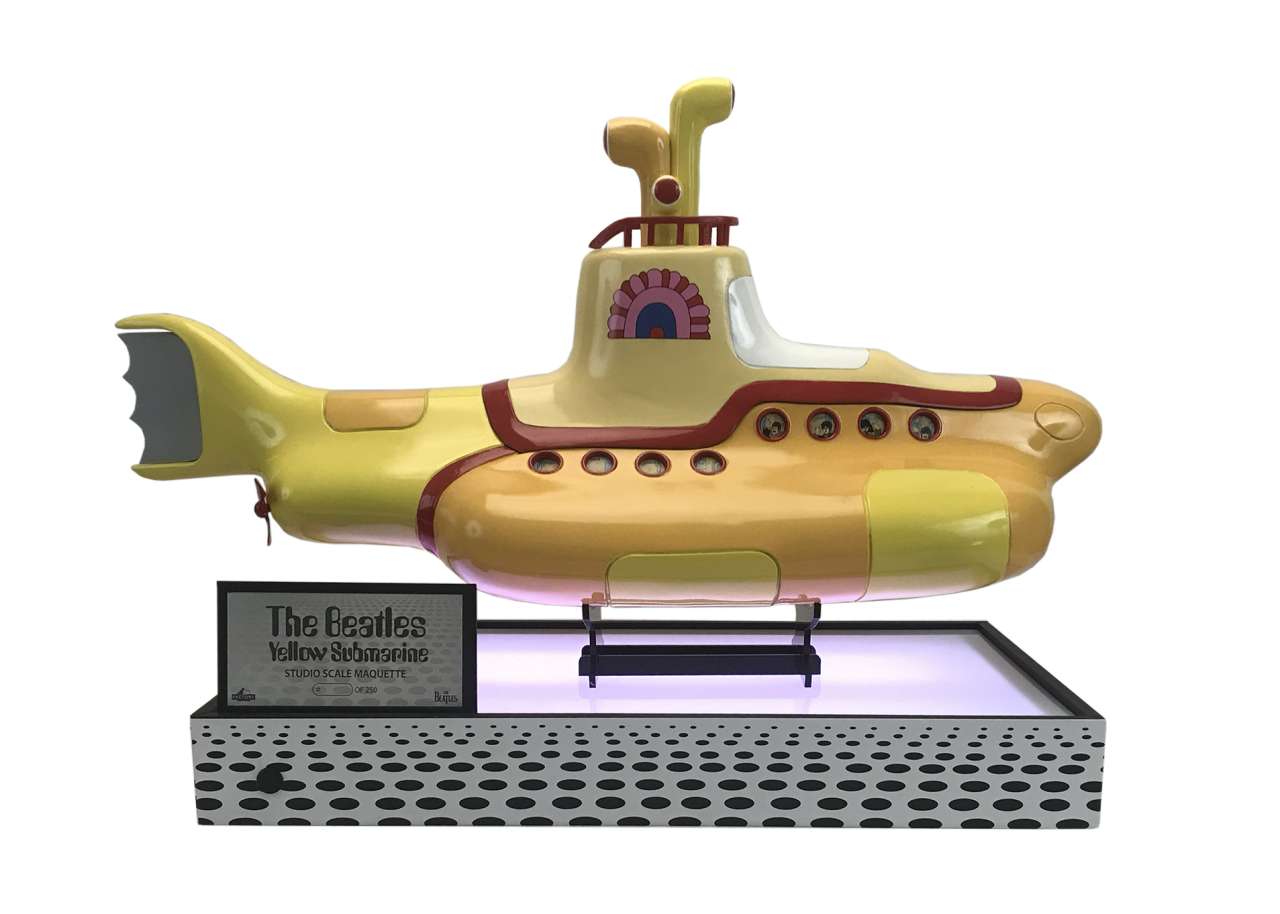 FACTORY ENT BEATLES YELLOW SUBMARINE STUDIO SCALE MODEL REPLICA 68 cm