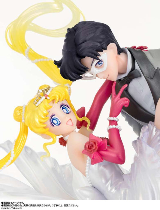 SAILOR MOON USAGI ＆ TUXEDO FIG ZERO CHOU