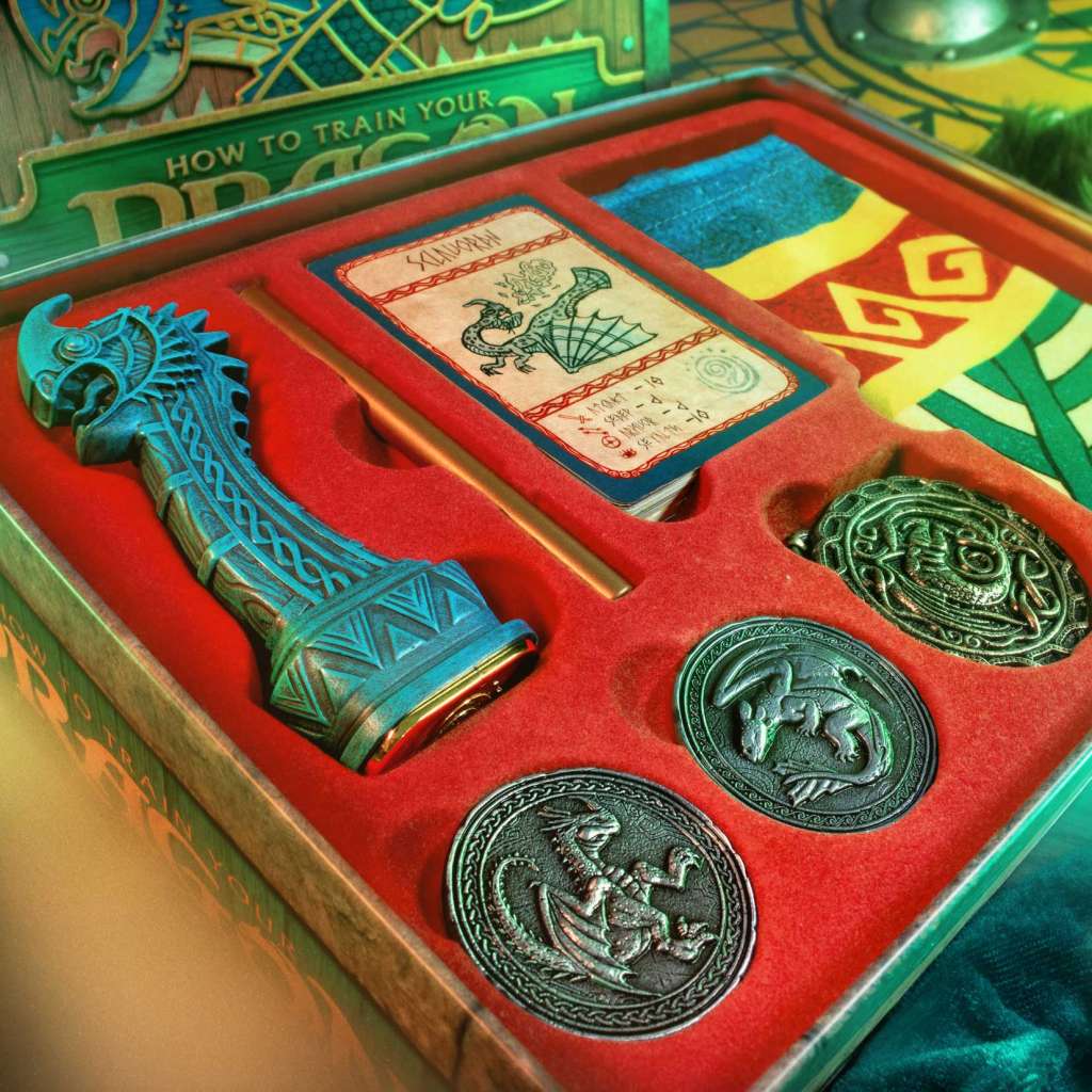 DOCTOR COLLECTOR HOW TRAIN YOUR DRAGON HICCUP'S MEMORIES KIT REPLICA /