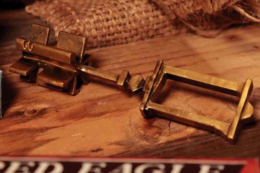 RESIDENT EVIL 4 - WAYSHRINE KEY REPLICA REPLICA FANATTIK