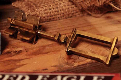 RESIDENT EVIL 4 - WAYSHRINE KEY REPLICA REPLICA FANATTIK