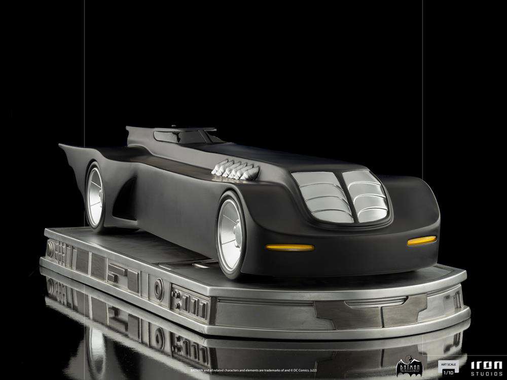 BATMAN TAS BATMOBILE 1/10 STATUE