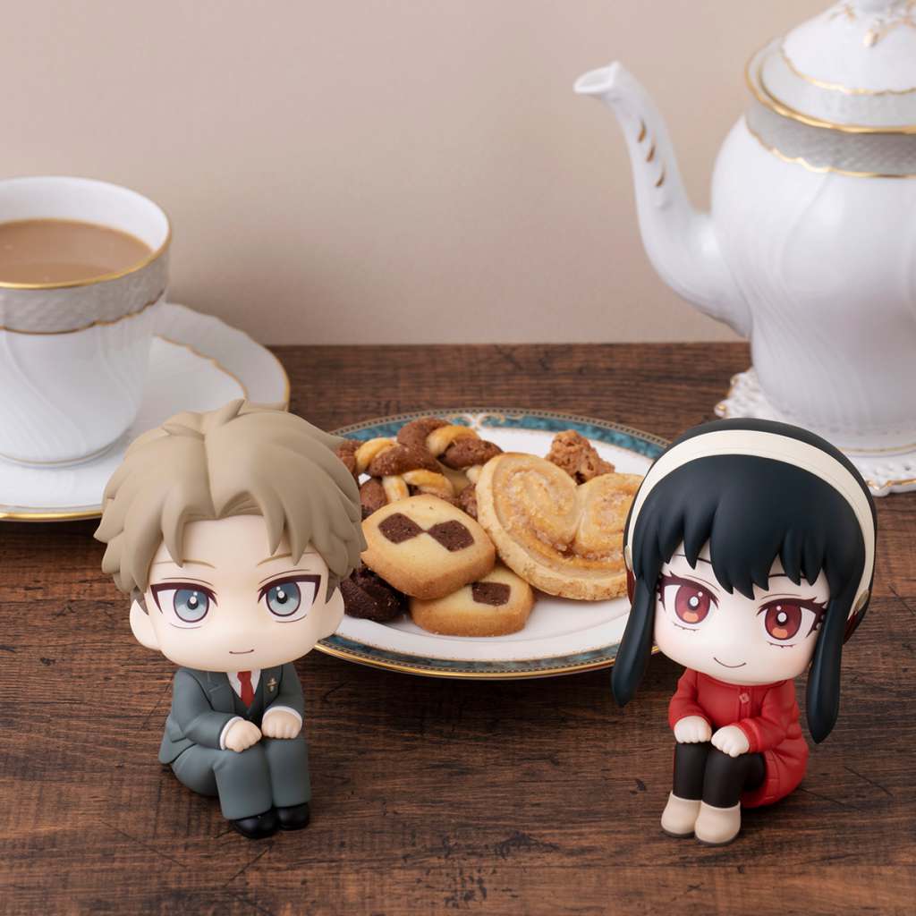 SPY X FAMILY LOOK UP PVC STATUAS LOID FORGER & YOR FORGER SET 11 CM MEGAHOUSE
