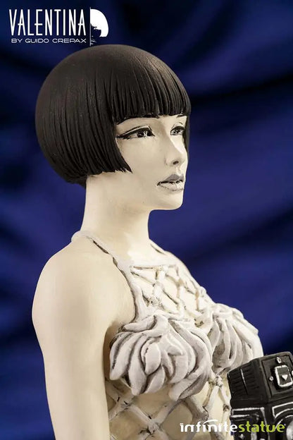 INFINITE STATUE - ORI CREPAX VALENTINA STATUA