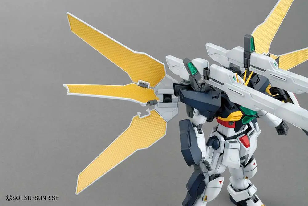 BANDAI - GUNDAM MG DOUBLE X 1/100 MODEL KIT 15 cm