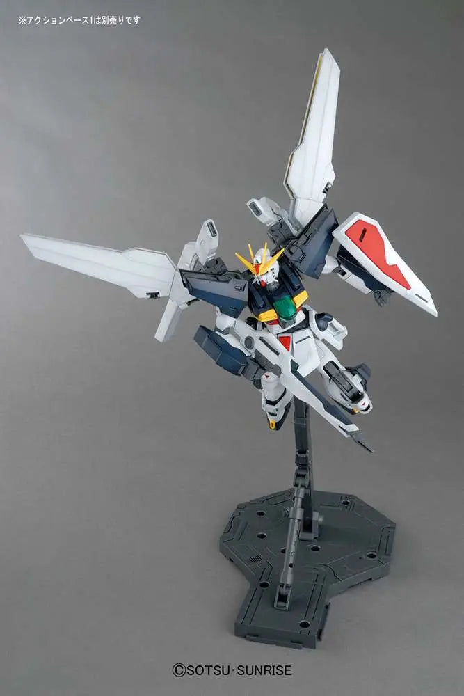 BANDAI - GUNDAM MG DOUBLE X 1/100 MODEL KIT 15 cm