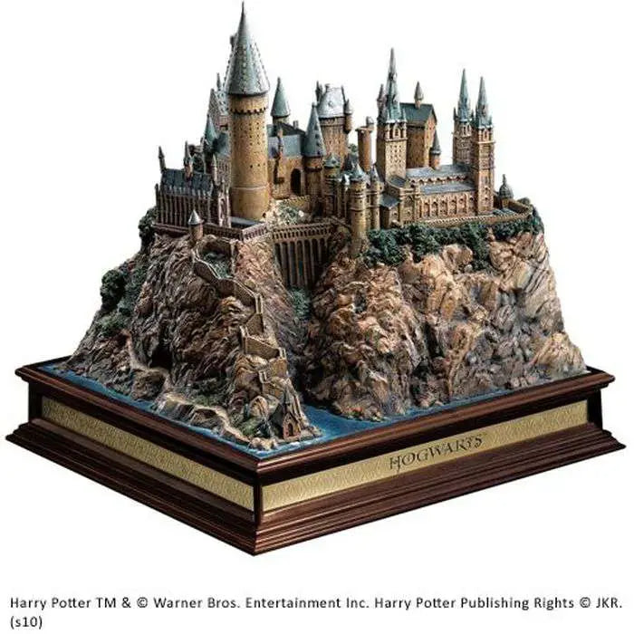 NOBLE COLLECTIONS HP HOGWARTS SCULTURE DIORAMA 32.5 cm
