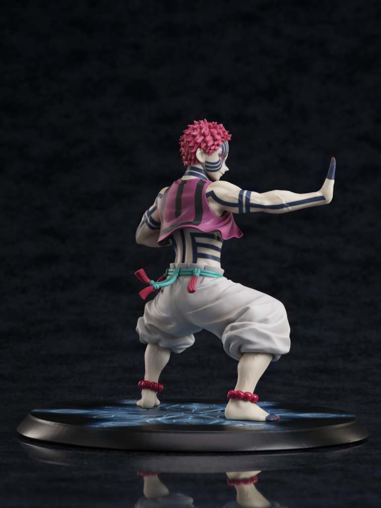 DEMON SLAYER: KIMETSU NO YAIBA STATUA 1/8 AKAZA 19 CM ANIPLEX