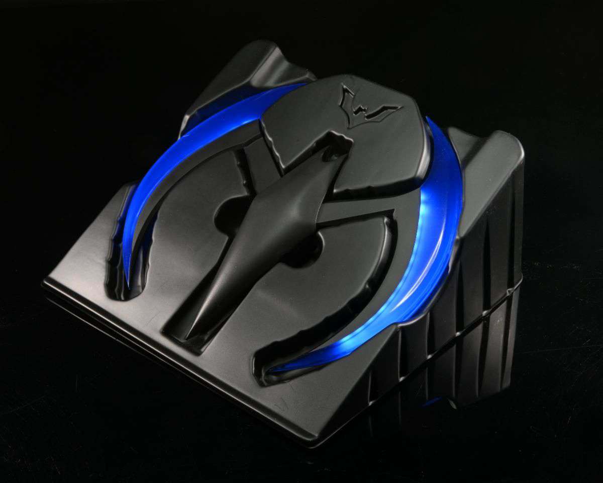 BATMAN BEYOND BATARANG BLUE REPLICA