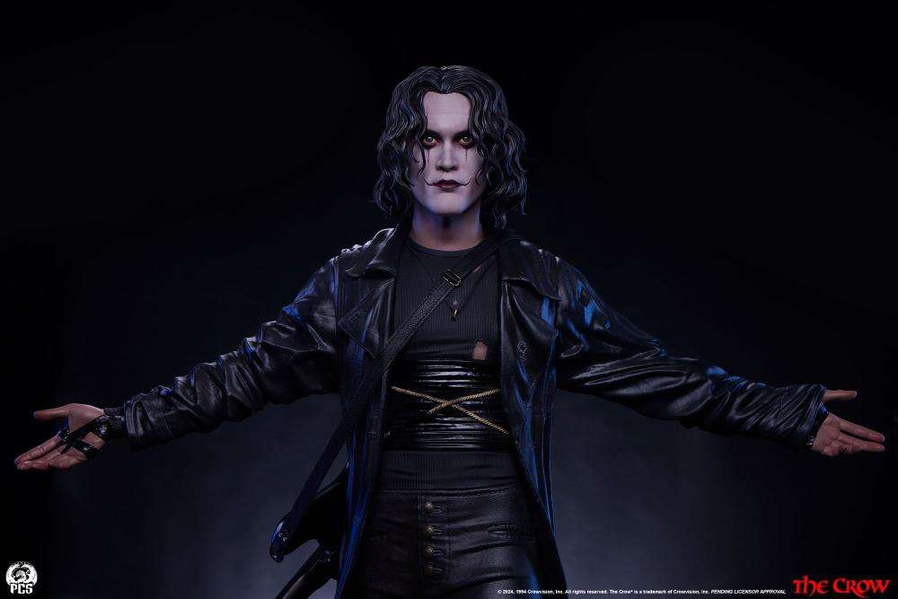 THE CROW 1:3 SCALE STATUE
