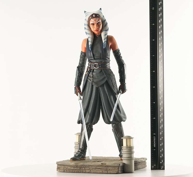 SW MANDALORIAN S2 AHSOKA STATUE