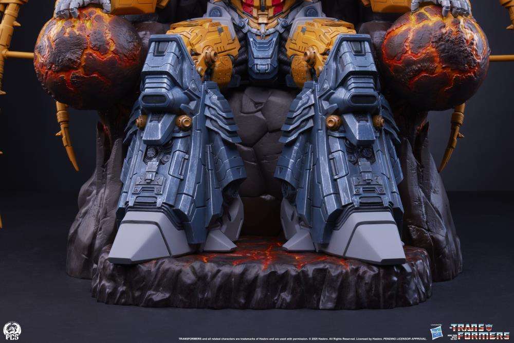 TRANSFORMERS UNICRON MUSEUM SCALE STATUE