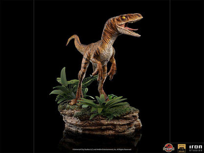 IRON STUDIOS JURASSIC WORLD LW VELOCIRAPTOR DLX 1/10 STATUA 30 cm
