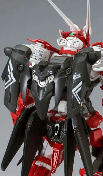 BANDAI RAY - GUNDAM MG AST TURN RED LTD 1/100 MODEL KIT 18 cm