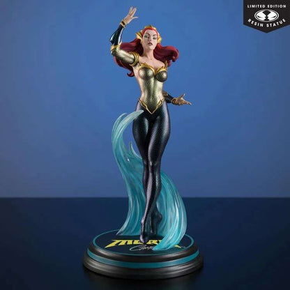 DC COVER GIRLS MERA BY CAMPBELL STATUE