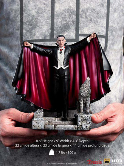 UNIVERSAL MONSTERS DRACULA 1/10 DLX STAT