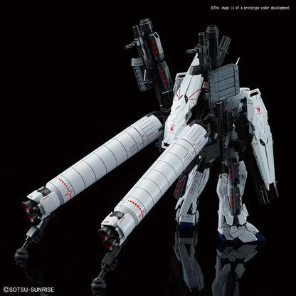 BANDAI - GUNDAM RG UNICORN FULL ARMOR 1/144 MODEL KIT 13 cm