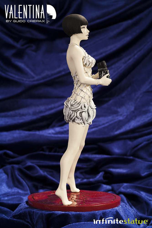 CREPAX VALENTINA STATUE