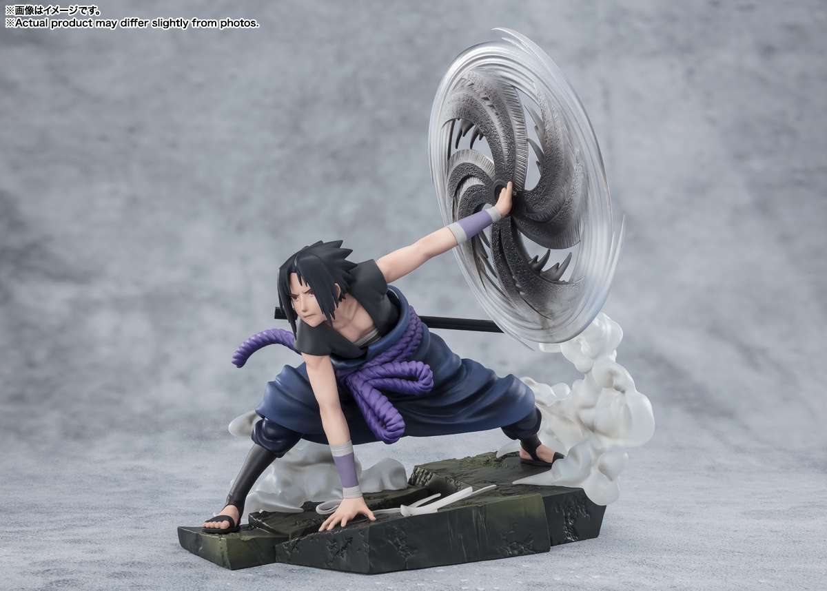 Naruto Shippuden Statua Figzero Sasuke Uchiha Light & Dark Bandai
