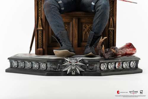 WITCHER 3 WILD HUNT GERALT 1/6 STATUE