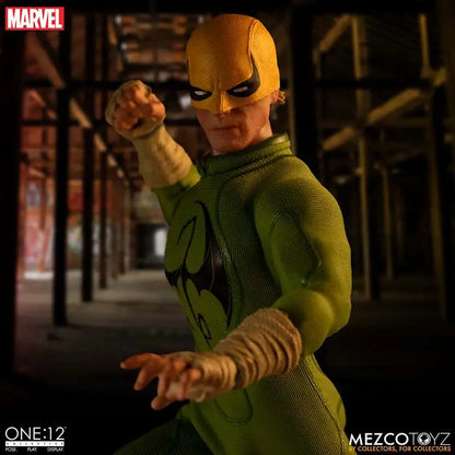 MEZCO TOYS IRON FIST - MARVEL ONE 12 COLL AF RERUN ACTION FIGURE 16 cm