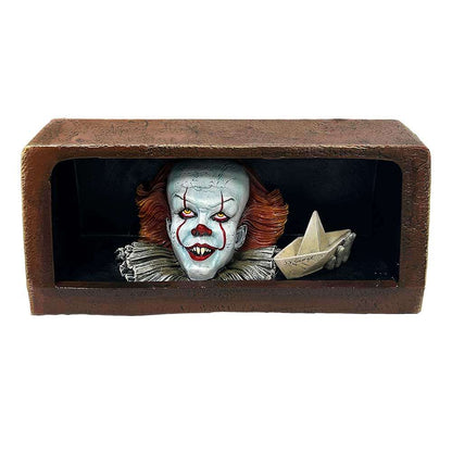 IT PENNYWISE CLOWN DRAIN FIGURINE